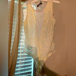 Women’s 2sable white lace sheer bodysuit with snap button closure in crotch. LRG